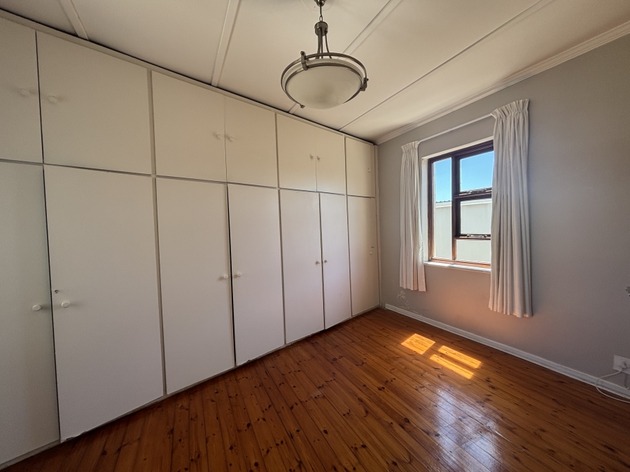 1 Bedroom Property for Sale in Summerstrand Eastern Cape
